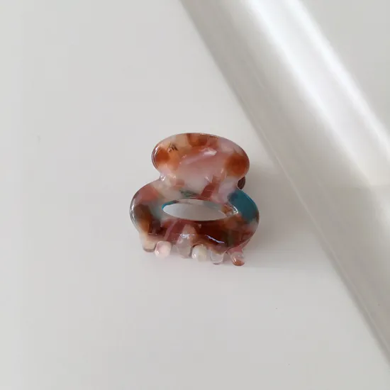 Wholesale Small Claw Clip Hollow Mini Girl Small Fresh Hair Clip 