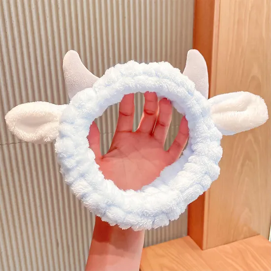 Top Selling Flannel Customize Hair Dress Fluffy Face Wash Headband Luxury Make up Headband for Girls SPA Shower Light Green 